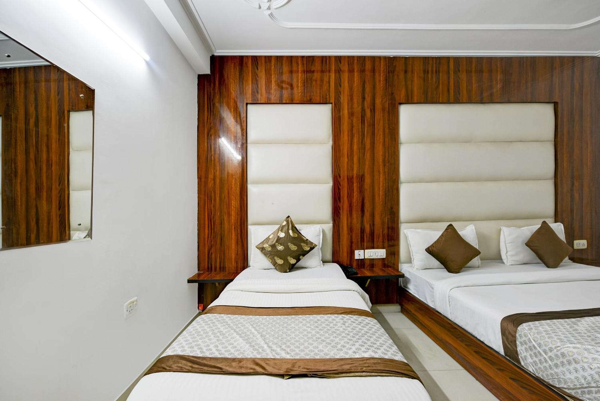 Airport Hotel Kiara - New Delhi Airport Kültér fotó