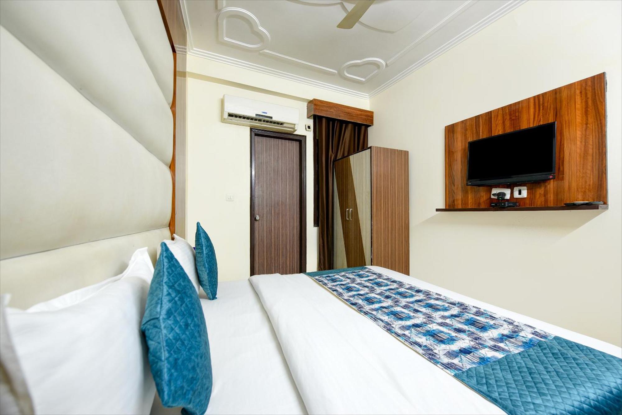 Airport Hotel Kiara - New Delhi Airport Kültér fotó