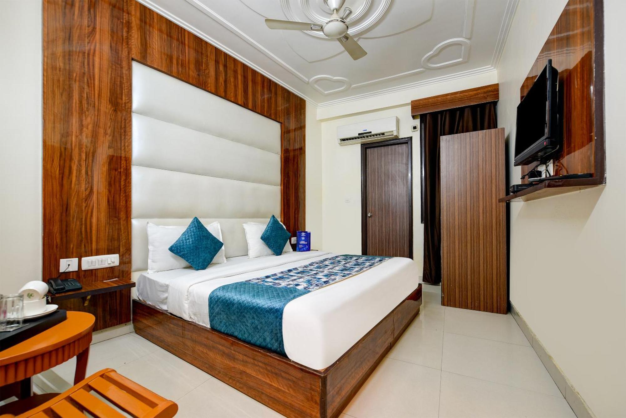 Airport Hotel Kiara - New Delhi Airport Kültér fotó