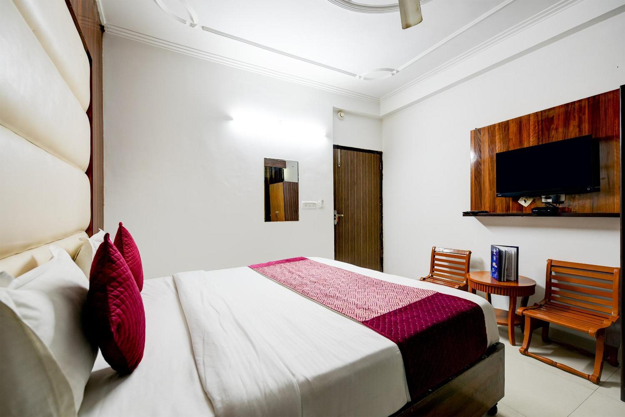 Airport Hotel Kiara - New Delhi Airport Kültér fotó
