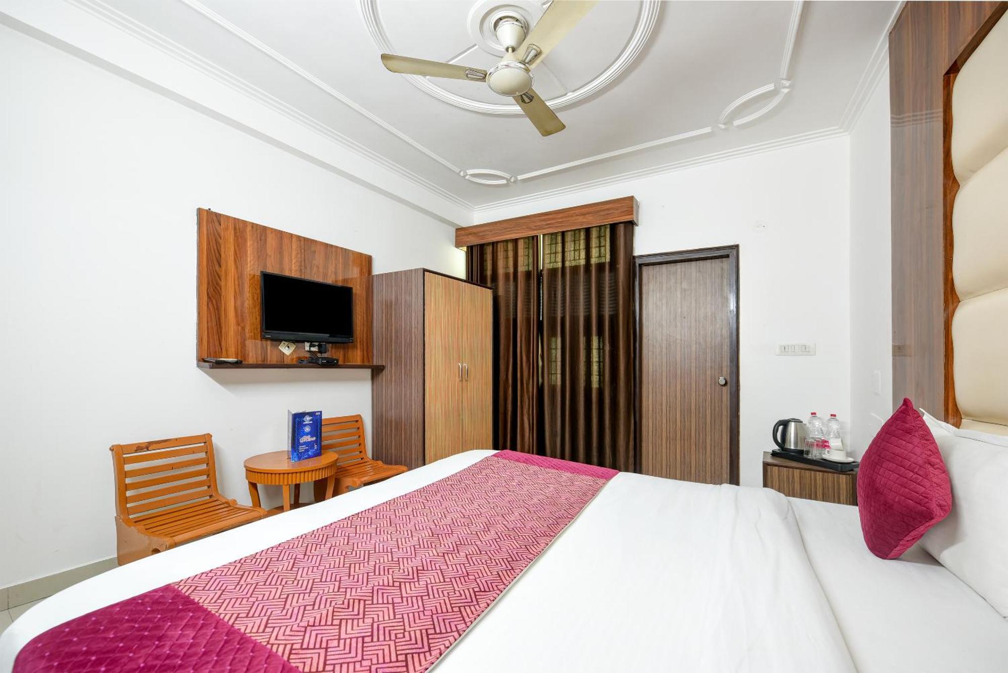 Airport Hotel Kiara - New Delhi Airport Kültér fotó